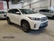 ✅ 2018 Toyota Highlander Hybrid Limited • VIN: 5TDDGRFH8JS039822 • Lot: 61665095. Listed on Copart with 101,060 mi. Free auction sales archive from the USA and detailed vehicle history report at DreamBid. Image 4.