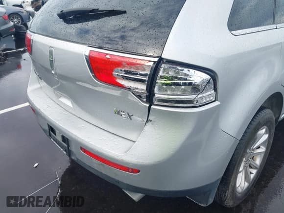 ✅ 2013 Lincoln MKX • VIN: 2LMDJ6JK5DBL47572 • Lot: 42963013. Wystawiony na IAAI z przebiegiem 135 842 mil. Bezpłatny archiwum sprzedaży aukcyjnych z USA i szczegółowy raport historii pojazdu na DreamBid. Zdjęcie 6.