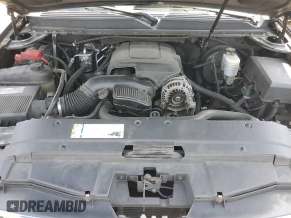 2010 Chevrolet Suburban LT z VIN 1GNUKJE30AR143183, wystawiony jako Copart lot #62062915 z przebiegiem 206 514 mil mil oraz Szkoda całkowita • Salvage title. Historia ofert i sprzedaży dostępna na DreamBid. Obrazek 12.