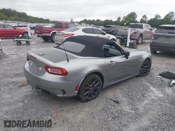 ✅ 2017 FIAT 124 Spider Elaborazione Abarth • VIN: JC1NFAEK7H0111982 • Lot: 43558629. Listed on IAAI with 19,187 mi. Free auction sales archive from the USA and detailed vehicle history report at DreamBid. Image 4.