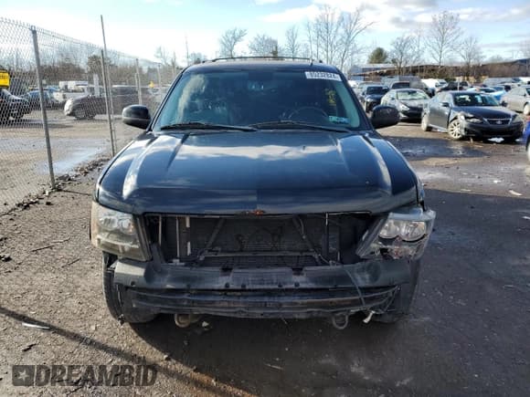 ✅ 2013 Chevrolet Suburban LT • VIN: 1GNSKJE78DR285229 • Lot: 85232824. Wystawiony na Copart z przebiegiem Nie podano. Bezpłatny archiwum sprzedaży aukcyjnych z USA i szczegółowy raport historii pojazdu na DreamBid. Zdjęcie 5.