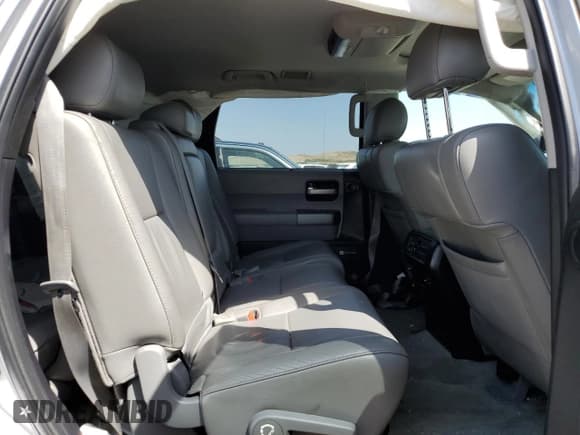 ✅ 2011 Toyota Sequoia Limited • VIN: 5TDJY5G12BS053470 • Lot: 52603135. Listed on Copart with 167,225 mi. Free auction sales archive from the USA and detailed vehicle history report at DreamBid. Image 12.