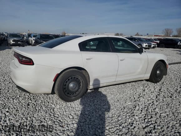 ✅ 2017 Dodge Charger Police • VIN: 2C3CDXKT0HH564096 • Lot: 84932215. Wystawiony na Copart z przebiegiem 104 243 mil. Bezpłatny archiwum sprzedaży aukcyjnych z USA i szczegółowy raport historii pojazdu na DreamBid. Zdjęcie 3.