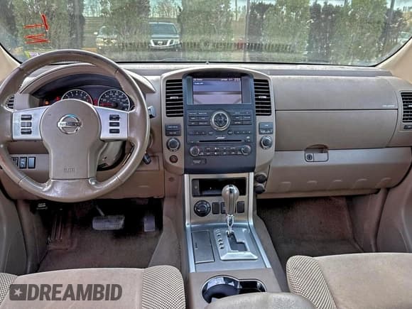 ✅ 2008 Nissan Pathfinder SE • VIN: 5N1BR18B98C638134 • Lot: 96365755. Wystawiony na Copart z przebiegiem 139 057 mil. Bezpłatny archiwum sprzedaży aukcyjnych z USA i szczegółowy raport historii pojazdu na DreamBid. Zdjęcie 9.