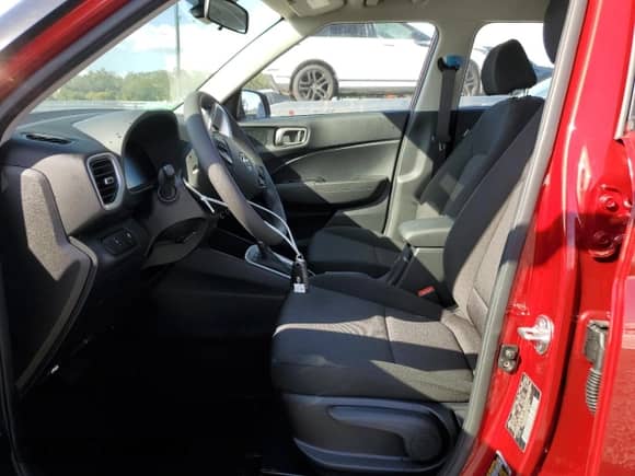 2024 Hyundai Venue SE с VIN KMHRB8A36RU324810, выставлен на аукционе Copart как лот 77792574 с пробегом 312 миль миль и Списание • Salvage title. История ставок и продаж доступна на DreamBid. Изображение 7.