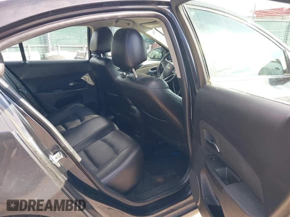 ✅ 2015 Chevrolet Cruze LT • VIN: 1G1PE5SB6F7200658 • Лот: 43658172. Опубликован ранее на IAAI с пробегом 141 275 миль. Бесплатный доступ к архиву аукционных продаж из США и подробный отчёт об истории автомобиля на DreamBid. Изображение 8.