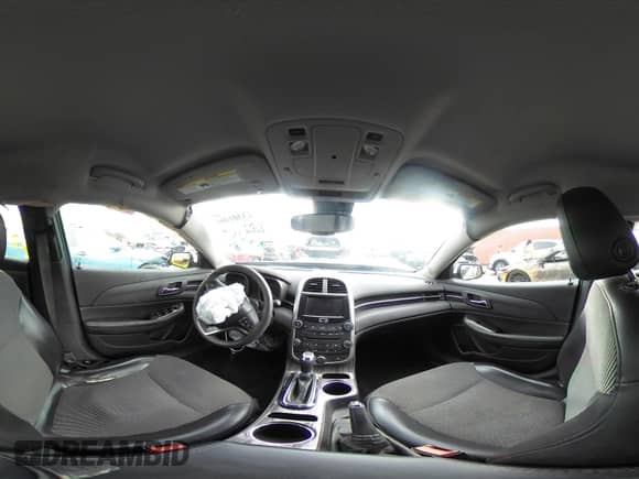 2016 Chevrolet Malibu LT z VIN 1G11C5SA2GF121773, wystawiony jako IAAI lot #43301466 z przebiegiem 100 398 mil mil oraz . Historia ofert i sprzedaży dostępna na DreamBid. Obrazek 20.