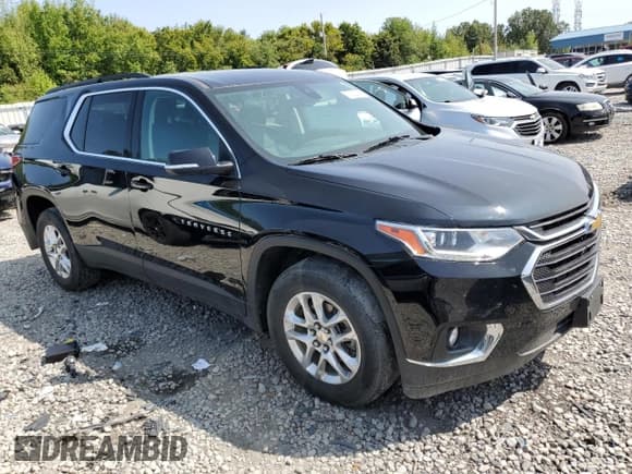 ✅ 2021 Chevrolet Traverse LT Cloth • VIN: 1GNEVMKW7MJ184196 • Lot: 70332414. Wystawiony na Copart z przebiegiem 70 624 mil. Bezpłatny archiwum sprzedaży aukcyjnych z USA i szczegółowy raport historii pojazdu na DreamBid. Zdjęcie 4.