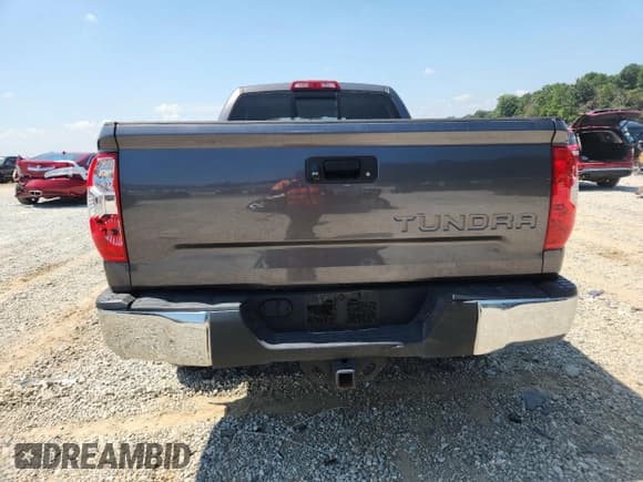 ✅ 2017 Toyota Tundra SR • VIN: 5TFRM5F19HX111254 • Lot: 63929145. Wystawiony na Copart z przebiegiem 30 677 mil. Bezpłatny archiwum sprzedaży aukcyjnych z USA i szczegółowy raport historii pojazdu na DreamBid. Zdjęcie 6.