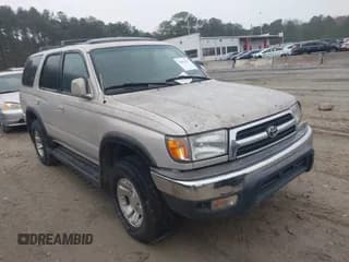 ✅ 2000 Toyota 4Runner SR5 • VIN: JT3GN86R6Y0174708 • Lot: 43851267. Listed on IAAI with 372,294 mi. Free auction sales archive from the USA and detailed vehicle history report at DreamBid. Image 1.