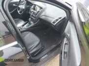 ✅ 2014 Ford Focus Titanium • VIN: 1FADP3N25EL194433 • Lot: 42512912. Listed on IAAI with 105,355 mi. Free auction sales archive from the USA and detailed vehicle history report at DreamBid. Image 5.