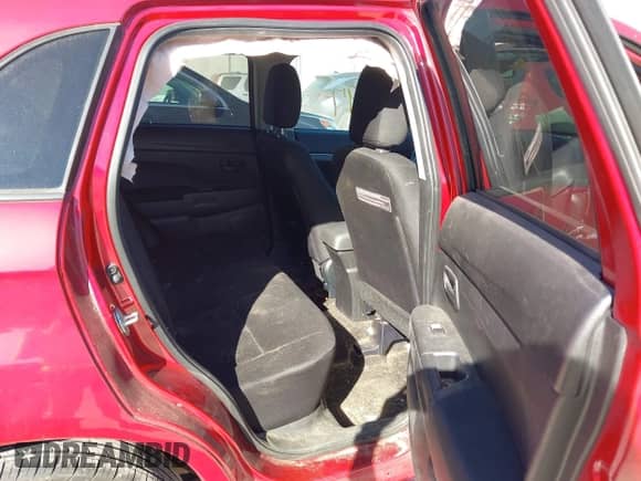 2015 Mitsubishi Outlander ES с VIN 4A4AR3AU0FE058031, выставлен на аукционе IAAI как лот 43405197 с пробегом 113 149 миль миль и . История ставок и продаж доступна на DreamBid. Изображение 8.