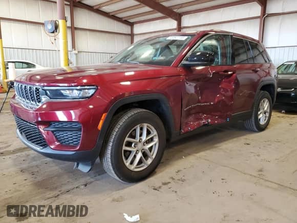 2023 Jeep Grand Cherokee Altitude X z VIN 1C4RJHAGXPC543993, wystawiony jako Copart lot #49541185 z przebiegiem 35 390 mil mil oraz Szkoda całkowita • Salvage title. Historia ofert i sprzedaży dostępna na DreamBid. Obrazek 1.