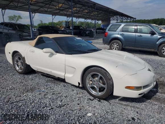 ✅ 2002 Chevrolet Corvette • VIN: 1G1YY32G725119363 • Lot: 54145035. Wystawiony na Copart z przebiegiem 131 035 mil. Bezpłatny archiwum sprzedaży aukcyjnych z USA i szczegółowy raport historii pojazdu na DreamBid. Zdjęcie 4.