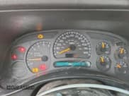 ✅ 2003 Chevrolet Silverado 2500HD Work Truck • VIN: 1GCHK24U83E121677 • Lot: 93303155. Wystawiony na Copart z przebiegiem 160 497 mil. Bezpłatny archiwum sprzedaży aukcyjnych z USA i szczegółowy raport historii pojazdu na DreamBid. Zdjęcie 9.