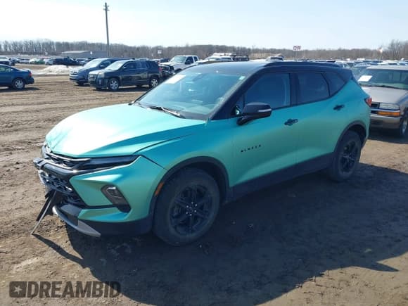 ✅ 2024 Chevrolet Blazer LT • VIN: 3GNKBDRS0RS191740 • Lot: 41769909. Listed on IAAI with 11,003 mi. Free auction sales archive from the USA and detailed vehicle history report at DreamBid. Image 17.