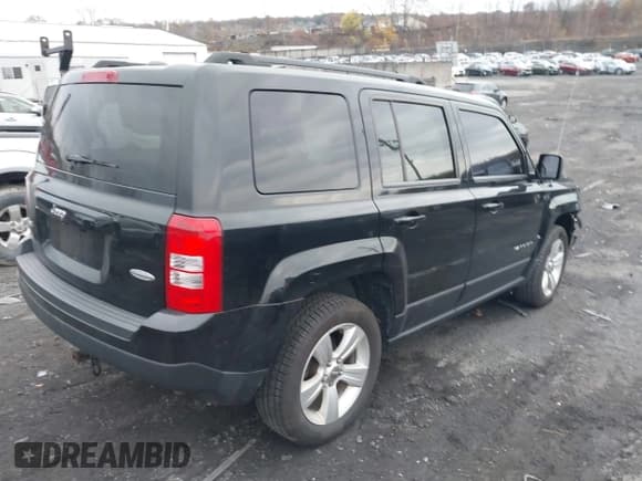✅ 2014 Jeep Patriot Latitude • VIN: 1C4NJRFB4ED549698 • Лот: 43671443. Опубликован ранее на IAAI с пробегом 126 509 миль. Бесплатный доступ к архиву аукционных продаж из США и подробный отчёт об истории автомобиля на DreamBid. Изображение 4.