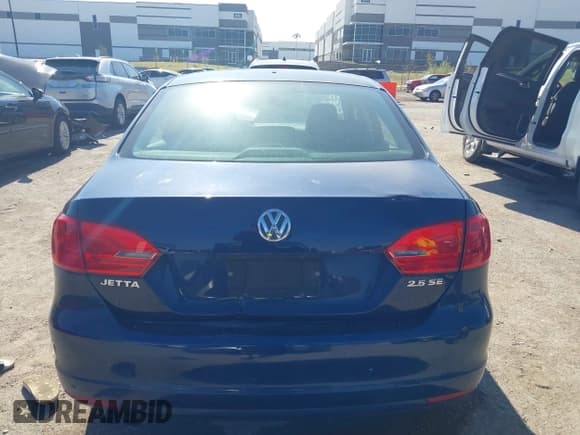 ✅ 2012 Volkswagen Jetta SE • VIN: 3VWBP7AJXCM004155 • Lot: 43691612. Listed on IAAI with 72,036 mi. Free auction sales archive from the USA and detailed vehicle history report at DreamBid. Image 16.