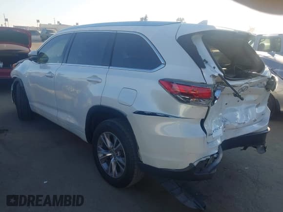 ✅ 2014 Toyota Highlander XLE • VIN: 5TDKKRFH5ES016431 • Лот: 43526723. Опубликован ранее на IAAI с пробегом 151 977 миль. Бесплатный доступ к архиву аукционных продаж из США и подробный отчёт об истории автомобиля на DreamBid. Изображение 3.