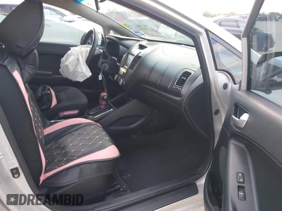 ✅ 2017 Kia Forte S • VIN: 3KPFL4A70HE013614 • Lot: 43730716. Listed on IAAI with 175,503 mi. Free auction sales archive from the USA and detailed vehicle history report at DreamBid. Image 5.