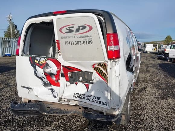 ✅ 2016 Chevrolet Express Cargo • VIN: 1GCWGAFF0G1135684 • Lot: 43530101. Listed on IAAI with 135,955 mi. Free auction sales archive from the USA and detailed vehicle history report at DreamBid. Image 6.