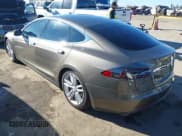 ✅ 2015 Tesla Model S 85D • VIN: 5YJSA1H29FF085139 • Лот: 43828349. Опубликован ранее на IAAI с пробегом 143 212 миль. Бесплатный доступ к архиву аукционных продаж из США и подробный отчёт об истории автомобиля на DreamBid. Изображение 3.