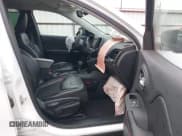 ✅ 2019 Jeep Cherokee Trailhawk Elite • VIN: 1C4PJMBN2KD191525 • Lot: 43716239. Listed on IAAI with 45,582 mi. Free auction sales archive from the USA and detailed vehicle history report at DreamBid. Image 5.