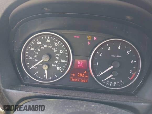 ✅ 2006 BMW 3 Series 330i • VIN: WBAVB33536AZ86617 • Lot: 40736005. Listed on IAAI with 139,015 mi. Free auction sales archive from the USA and detailed vehicle history report at DreamBid. Image 7.