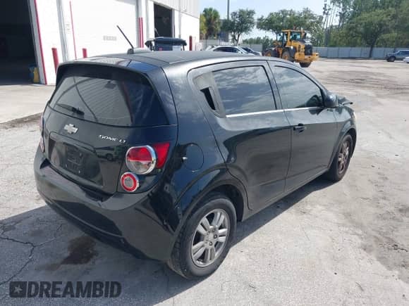 2016 Chevrolet Sonic LT с VIN 1G1JC6SH8G4134543, выставлен на аукционе IAAI как лот 43363039 с пробегом Не указан миль и . История ставок и продаж доступна на DreamBid. Изображение 4.