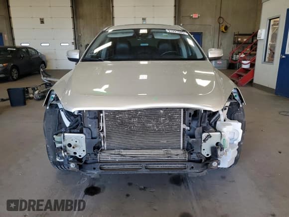 ✅ 2017 Volvo XC60 Inscription • VIN: YV440MRU1H2032080 • Lot: 91291085. Listed on Copart with 173,073 mi. Free auction sales archive from the USA and detailed vehicle history report at DreamBid. Image 5.