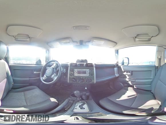 ✅ 2011 Toyota FJ Cruiser • VIN: JTEBU4BFXBK099757 • Lot: 54067525. Wystawiony na Copart z przebiegiem 289 730 mil. Bezpłatny archiwum sprzedaży aukcyjnych z USA i szczegółowy raport historii pojazdu na DreamBid. Zdjęcie 15.