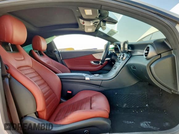 ✅ 2020 Mercedes-Benz C 300 • VIN: W1KWJ8DBXLF989854 • Lot: 81077045. Listed on Copart with 74,838 mi. Free auction sales archive from the USA and detailed vehicle history report at DreamBid. Image 7.