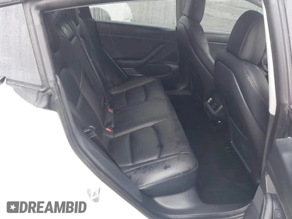 ✅ 2021 Tesla Model 3 Standard Range Plus • VIN: 5YJ3E1EA2MF913341 • Lot: 43536920. Wystawiony na IAAI z przebiegiem 72 959 mil. Bezpłatny archiwum sprzedaży aukcyjnych z USA i szczegółowy raport historii pojazdu na DreamBid. Zdjęcie 8.