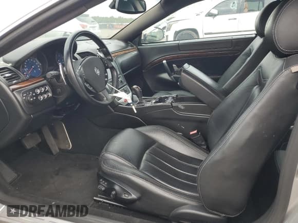 ✅ 2008 Maserati GranTurismo • VIN: ZAMGJ45A980037818 • Lot: 86491335. Wystawiony na Copart z przebiegiem 32 210 mil. Bezpłatny archiwum sprzedaży aukcyjnych z USA i szczegółowy raport historii pojazdu na DreamBid. Zdjęcie 7.