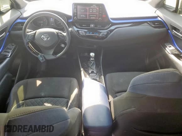 ✅ 2020 Toyota C-HR XLE • VIN: JTNKHMBX6L1083351 • Lot: 84736975. Wystawiony na Copart z przebiegiem 118 659 mil. Bezpłatny archiwum sprzedaży aukcyjnych z USA i szczegółowy raport historii pojazdu na DreamBid. Zdjęcie 8.