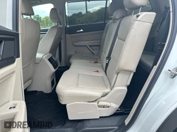 ✅ 2022 Volkswagen Atlas SE • VIN: 1V2LP2CA7NC539146 • Lot: 73386214. Listed on Copart with 155,305 mi. Free auction sales archive from the USA and detailed vehicle history report at DreamBid. Image 13.