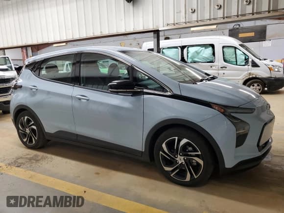✅ 2023 Chevrolet Bolt EV 2LT • VIN: 1G1FX6S06P4156139 • Lot: 70036964. Wystawiony na Copart z przebiegiem 9 676 mil. Bezpłatny archiwum sprzedaży aukcyjnych z USA i szczegółowy raport historii pojazdu na DreamBid. Zdjęcie 4.