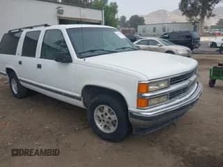 ✅ 1995 Chevrolet Suburban • VIN: 3GNEC16KXSG101841 • Лот: 43395489. Опубликован ранее на IAAI с пробегом 233 034 миль. Бесплатный доступ к архиву аукционных продаж из США и подробный отчёт об истории автомобиля на DreamBid. Изображение 1.