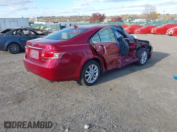 ✅ 2012 Lexus ES 330 • VIN: JTHBK1EGXC2497709 • Lot: 43649566. Wystawiony na IAAI z przebiegiem Nie podano. Bezpłatny archiwum sprzedaży aukcyjnych z USA i szczegółowy raport historii pojazdu na DreamBid. Zdjęcie 4.