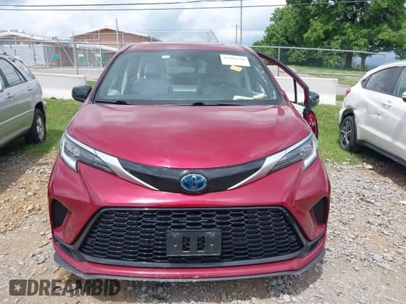 ✅ 2021 Toyota Sienna XSE • VIN: 5TDXSKFC7MS006760 • Lot: 42491646. Listed on IAAI with 64,167 mi. Free auction sales archive from the USA and detailed vehicle history report at DreamBid. Image 12.