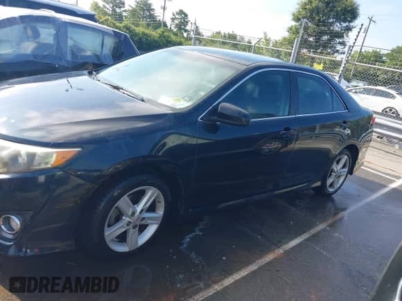 2012 Toyota Camry LE с VIN 4T1BF1FK3CU118235, выставлен на аукционе IAAI как лот 43015541 с пробегом 263 480 миль миль и . История ставок и продаж доступна на DreamBid. Изображение 14.