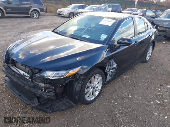✅ 2021 Toyota Camry LE • VIN: 4T1C11AK5MU527316 • Lot: 43634541. Wystawiony na IAAI z przebiegiem 16 245 mil. Bezpłatny archiwum sprzedaży aukcyjnych z USA i szczegółowy raport historii pojazdu na DreamBid. Zdjęcie 18.
