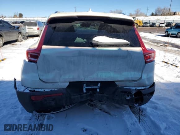 ✅ 2022 Volvo XC40 Inscription • VIN: YV4162UL7N2758140 • Лот: 43525065. Опубликован ранее на Copart с пробегом 22 637 миль. Бесплатный доступ к архиву аукционных продаж из США и подробный отчёт об истории автомобиля на DreamBid. Изображение 6.