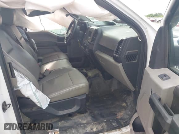 ✅ 2016 Ford F-150 XL • VIN: 1FTEX1CF7GKE38147 • Lot: 42321882. Listed on IAAI with 135,579 mi. Free auction sales archive from the USA and detailed vehicle history report at DreamBid. Image 5.