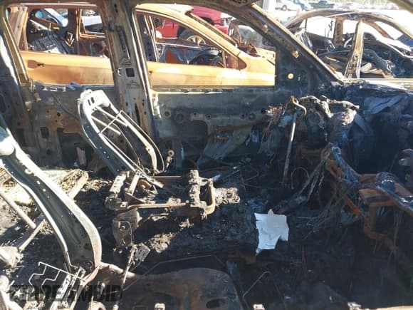 ✅ 2015 GMC Sierra 1500 SLE • VIN: 1GTV2UECXFZ244799 • Лот: 43683190. Опубликован ранее на IAAI с пробегом Не указан. Бесплатный доступ к архиву аукционных продаж из США и подробный отчёт об истории автомобиля на DreamBid. Изображение 5.