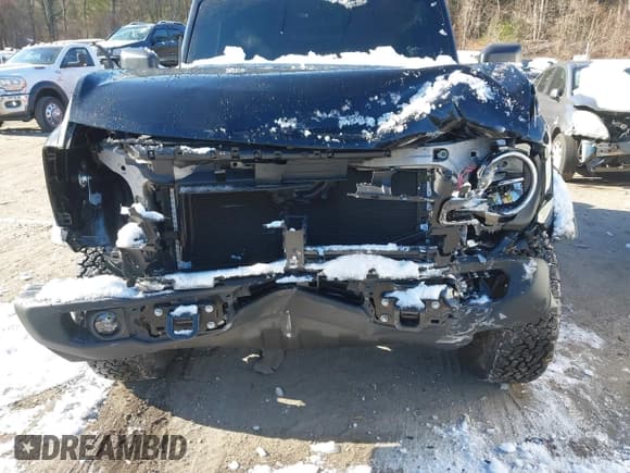 ✅ 2024 Ford Bronco Black Diamond • VIN: 1FMDE1AP3RLA66439 • Lot: 41071999. Wystawiony na IAAI z przebiegiem 3 055 mil. Bezpłatny archiwum sprzedaży aukcyjnych z USA i szczegółowy raport historii pojazdu na DreamBid. Zdjęcie 6.