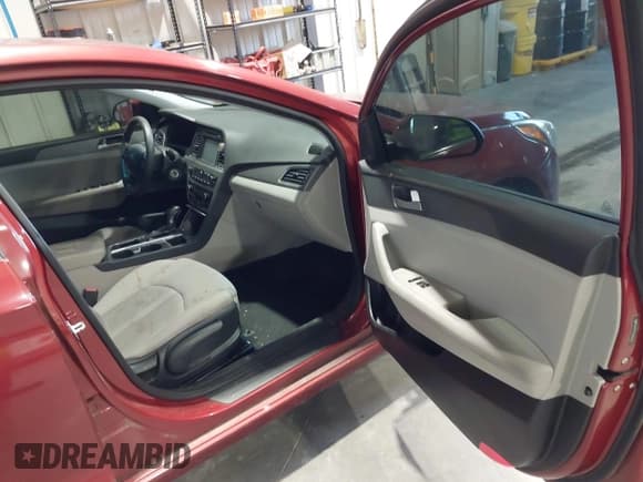 ✅ 2016 Hyundai Sonata SE • VIN: 5NPE24AF7GH346540 • Лот: 43231156. Опубликован ранее на IAAI с пробегом 166 597 миль. Бесплатный доступ к архиву аукционных продаж из США и подробный отчёт об истории автомобиля на DreamBid. Изображение 5.