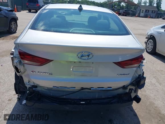 ✅ 2017 Hyundai Elantra Value Edition • VIN: 5NPD84LF0HH208802 • Lot: 42764960. Listed on IAAI with 64,117 mi. Free auction sales archive from the USA and detailed vehicle history report at DreamBid. Image 6.