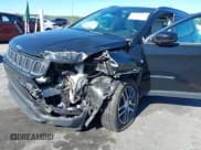 ✅ 2019 Jeep Compass Latitude • VIN: 3C4NJCBB9KT679565 • Lot: 43608385. Wystawiony na IAAI z przebiegiem 109 344 mil. Bezpłatny archiwum sprzedaży aukcyjnych z USA i szczegółowy raport historii pojazdu na DreamBid. Zdjęcie 6.