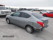 ✅ 2013 Nissan Versa S Plus • VIN: 3N1CN7AP8DL864986 • Lot: 42331708. Wystawiony na IAAI z przebiegiem 141 912 mil. Bezpłatny archiwum sprzedaży aukcyjnych z USA i szczegółowy raport historii pojazdu na DreamBid. Zdjęcie 3.